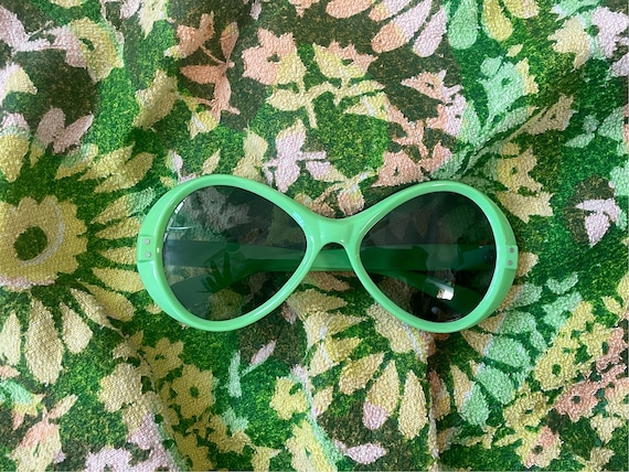 Light green sunglasses sale