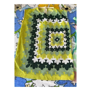 Vintage 60s 1960s green psychedelic tank top, polyester patterned tank top, abstract floral tank top, polyester tank 70s 1970s
