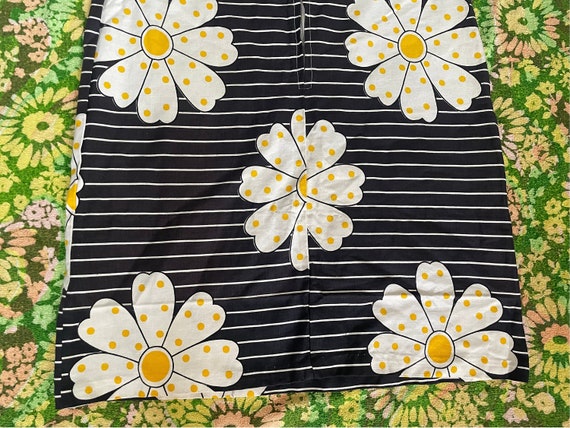 Vintage 60s 70s black white yellow flower power m… - image 4