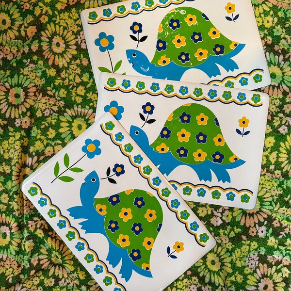 Vintage 60s 70s vinyl turtle placemats, turtle flower power placemats, 1960s 1970s turtle placemats, vintage flower power turtle placemats