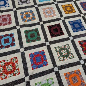 Vintage quilt top 96&quot; x 82&quot;, unfinished quilt top with flower fabric, 60s 70s quilt top not finished retro bright fabrics