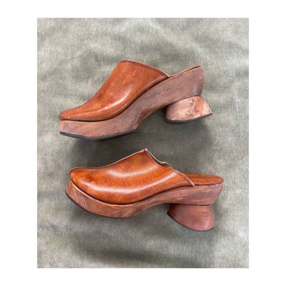 Vintage brown wooden clogs - Gem