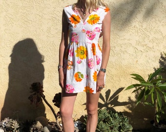 Vintage 60s 70s flower power mini dress,1960s 1970s handmade dress,short 60s flower dress,pink orange groovy flower 60s 70s dress size small