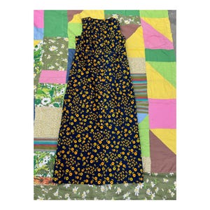 Vintage 60s Floral Maxi Dress: Sleeveless Button-Up with Pockets