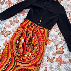 Vintage 60s 70s psychedelic swirl long sleeve dress, 1960s 1970s black top patterned bottom dress, long sleeve maxi dress mod retro