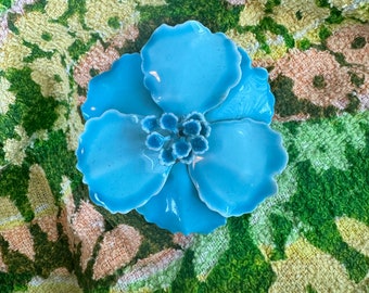 Vintage 60s 70s flower power pin brooch, blue turquoise enamel flower pin 1960s 1970s mcm vintage pin, flower power pop art robins egg blue