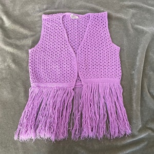 Vintage 60s 70s Purple Sweater Vest with Fringe / Purple Fringe Orlon Acrylic Sweater Vest / Hippie Mod Boho Sweater Vest Light Purple
