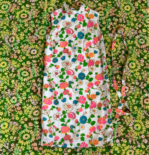 Vintage 1960s mod flower power mini dress, floral… - image 1