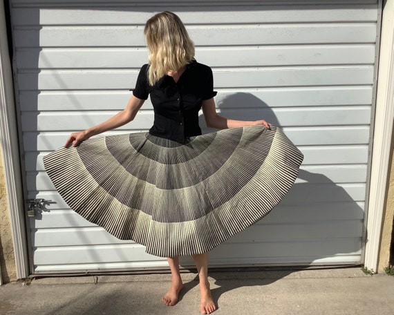 Vintage 1950s circle skirt,rare 1950s Pellon skirt