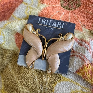 Vintage Trifari Butterfly Brooch: Pale Pink Enamel, Faux Pearl & Rhinestone