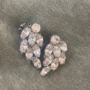 Vintage 1950&#39;s Weiss Rhinestone clip on earrings, silver tone Weiss earrings, 50s 1950s WEISS jewelry, clip ons silver tone and rhinestone