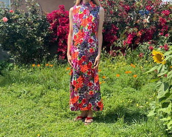 Vintage Hawaiian Barkcloth Maxi Dress: Flower Power Sleeveless Gown