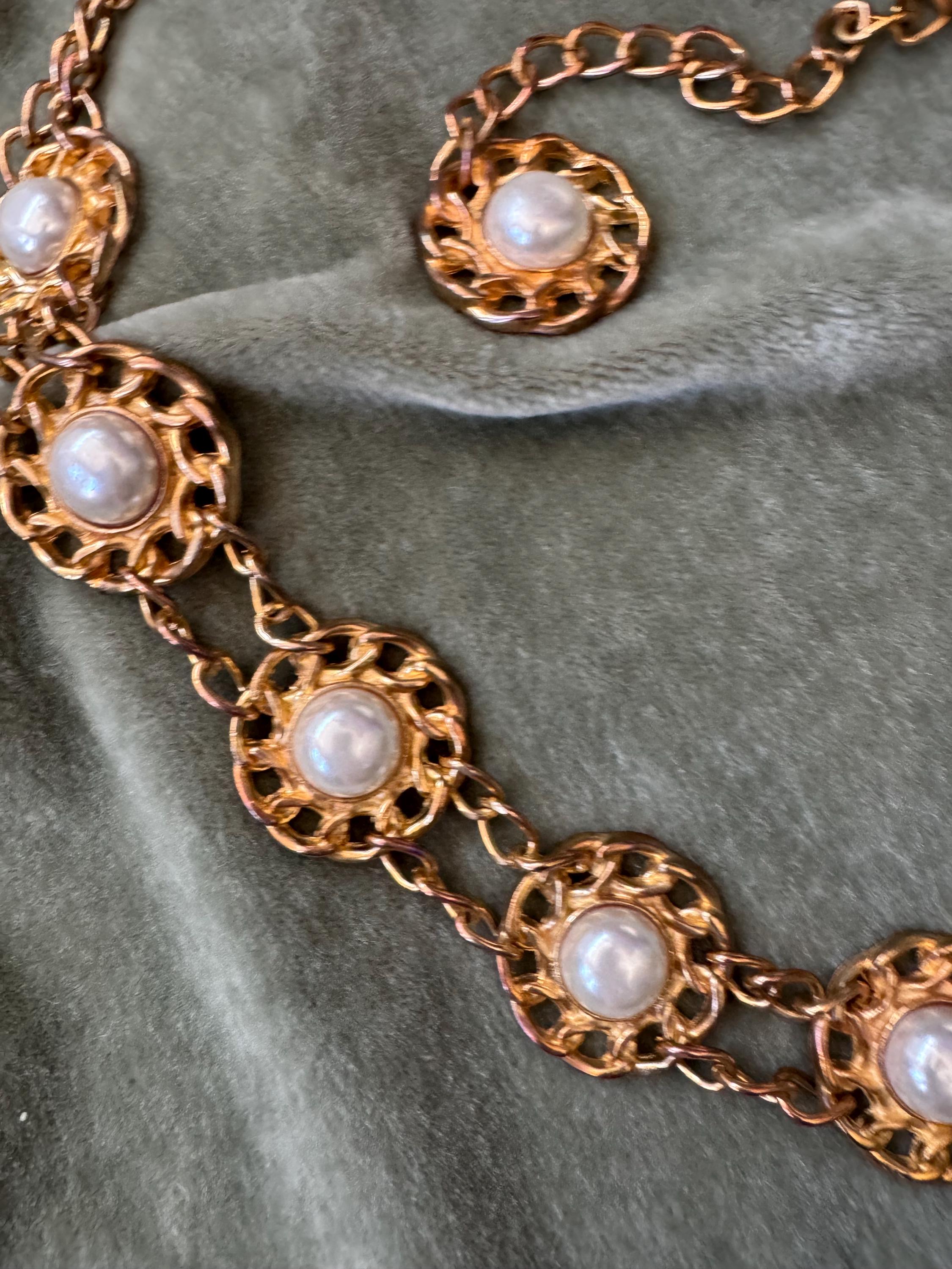 Vintage Good Condition Stunning Faux Pearl & Gold-Tone Chain Belt, M, $50 Vintage Gold Link Chain Swag Belt with Faux Pearls, Circa  main image 2