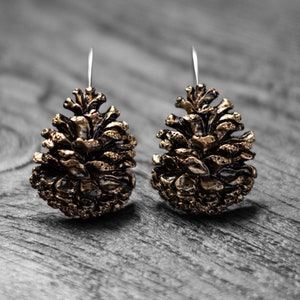 Pendientes de piña de arcilla polimérica hechos a mano: Joyería del bosque