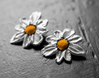 White Flower Earrings, Studs Earrings, Daisy earrings, Polymer clay earrings, Handmade, Studs, Clips, Gift, Silver studs, Daisy