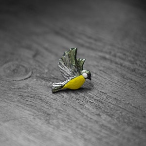 Bird pin, Bird Brooch, Polymer clay pins, Stylish brooch, Fauna brooch, Jewelry, Handmade, Gift for her, Gift for him, Tomtit, Outfit decor