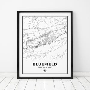 Puede incluir: Impresión de mapa en blanco y negro de Bluefield, EE. UU. El mapa muestra las calles de la ciudad y sus alrededores. El nombre de la ciudad está impreso en negrita en la parte inferior del mapa.