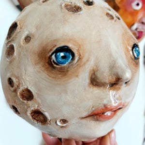 CLAIRE DE LUNE Collection N.6, Maschera decorativa in cartapesta e pasta di legno, Luna Piena gotica decorazione murale