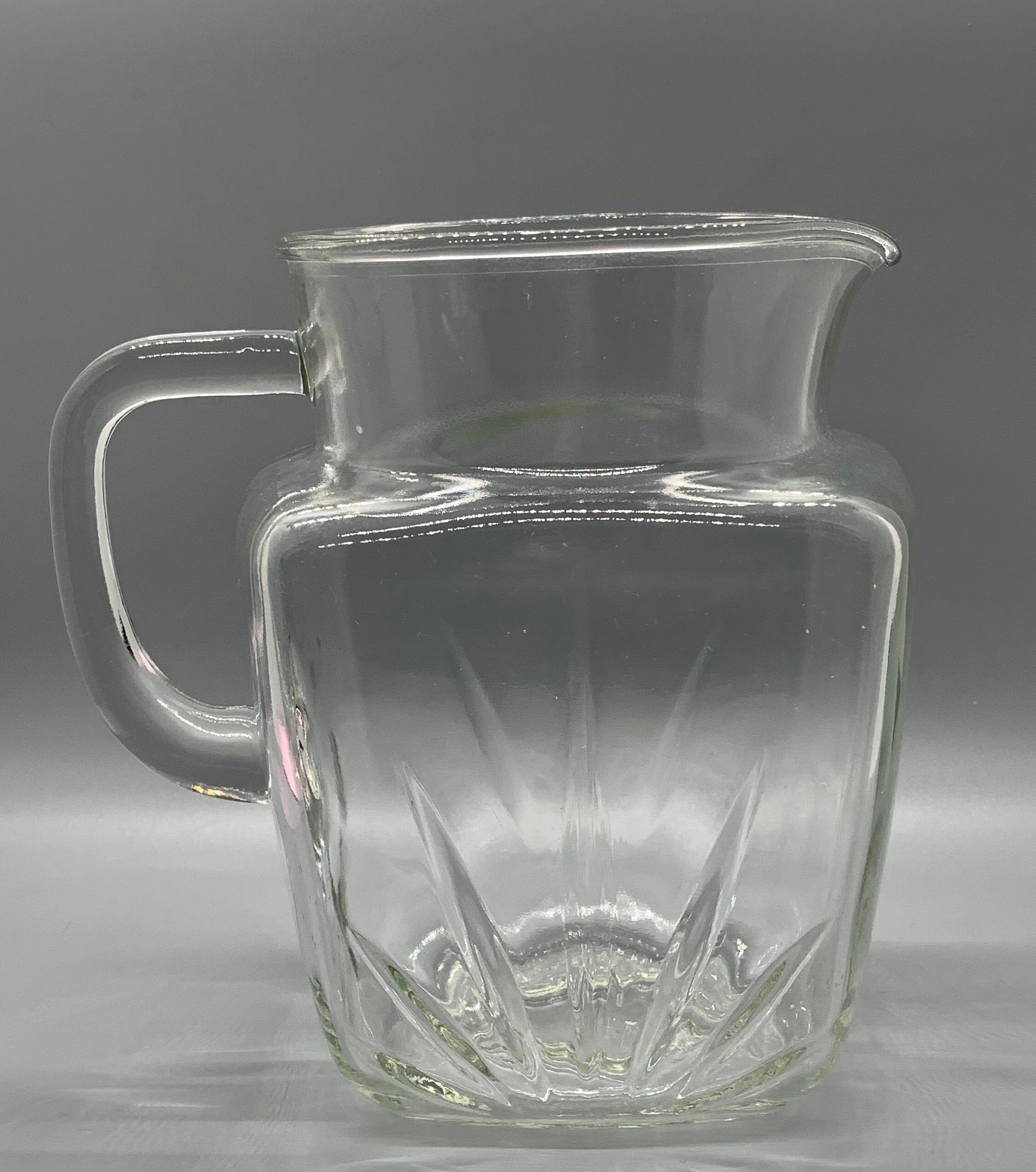 Vintage Federal Clear Pressed Starburst Glass Star Pitcher Sunrise Emb –  Fluffernutter Vintage