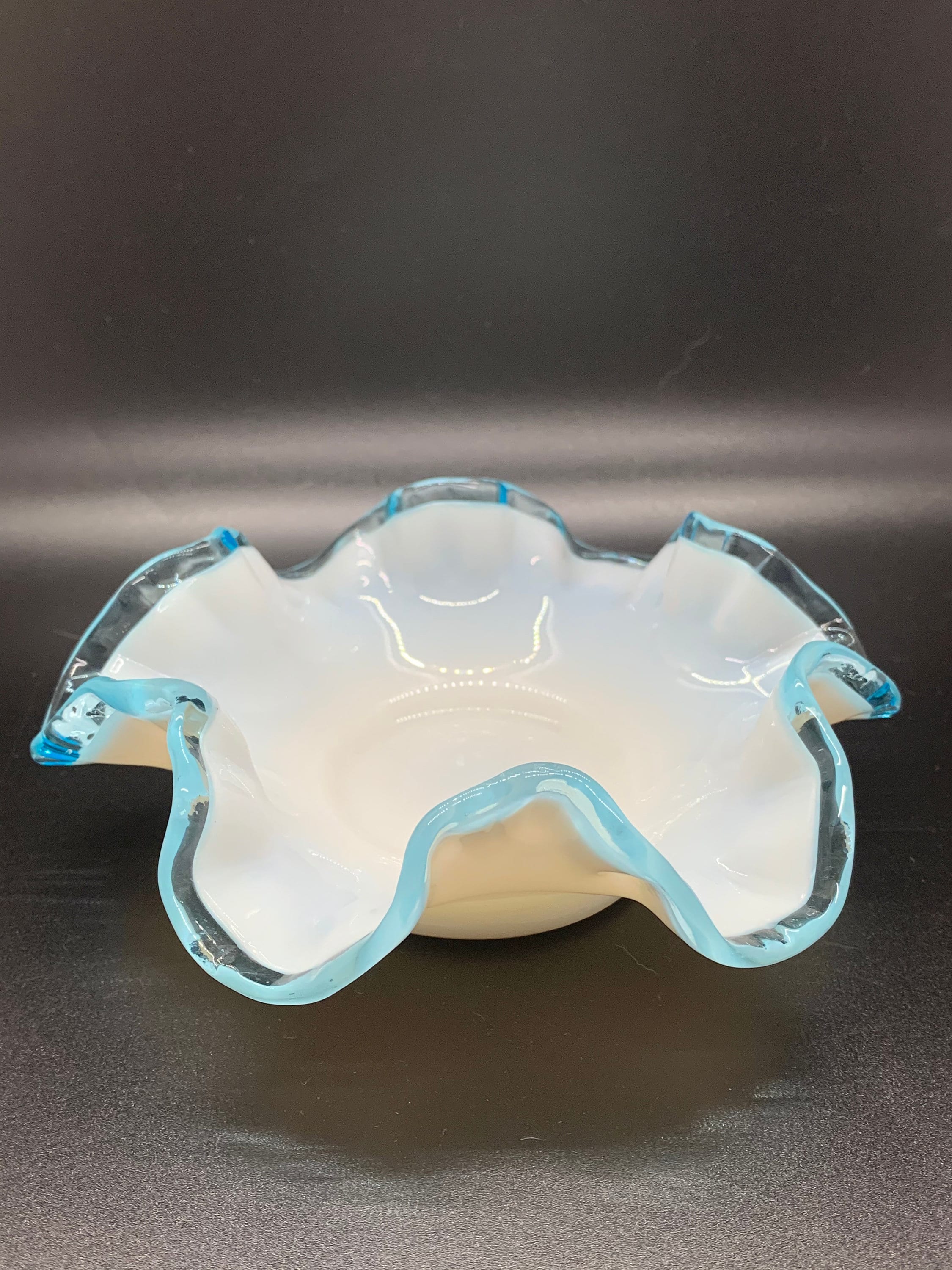 Fenton ゴールドクレスト スクエア キャンディーディッシュ Fenton ゴールドクレスト スクエア キャンディーディッシュ Fenton