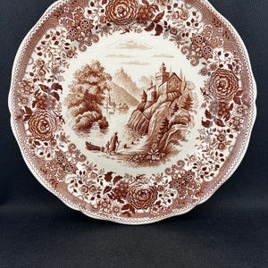 Vintage Villeroy & Boch Mettlach - 10&quot; Burgenland plate - made in France