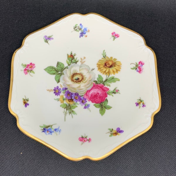 Vintage Porcelain Mittertech Bavaria Germany Floral Gold Rim Salad / Dessert Plate