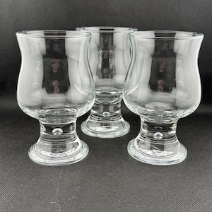 Vintage Durobor Footed Glasses with a Floating Bubble - Perla pattern