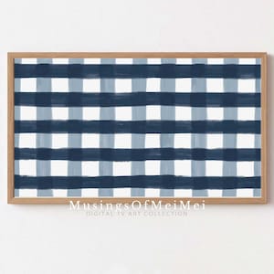 Könnte beinhalten: Ein digitaler Kunstdruck mit einem blau-weißen Gingham-Muster. Das Muster besteht aus dicken, pinselstrichähnlichen Linien, die ihm ein handgemaltes Aussehen verleihen. Der Druck ist in einem hellen Holzrahmen gerahmt.