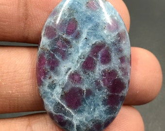 Natural Ruby Kyanite Cabochon...Oval Cabochon...33x22x5mm...39Cts...#H7952