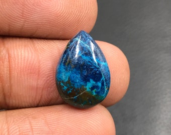 Cabochon shattuckite... Cabochon poire... 16 x 11 x 4 mm... 7 carats... A#L5332