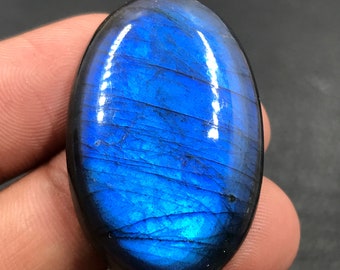 Blauwe Labradoriet Cabochon...Ovale Cabochon...36x24x8 mm...60 Cts...A#M4261