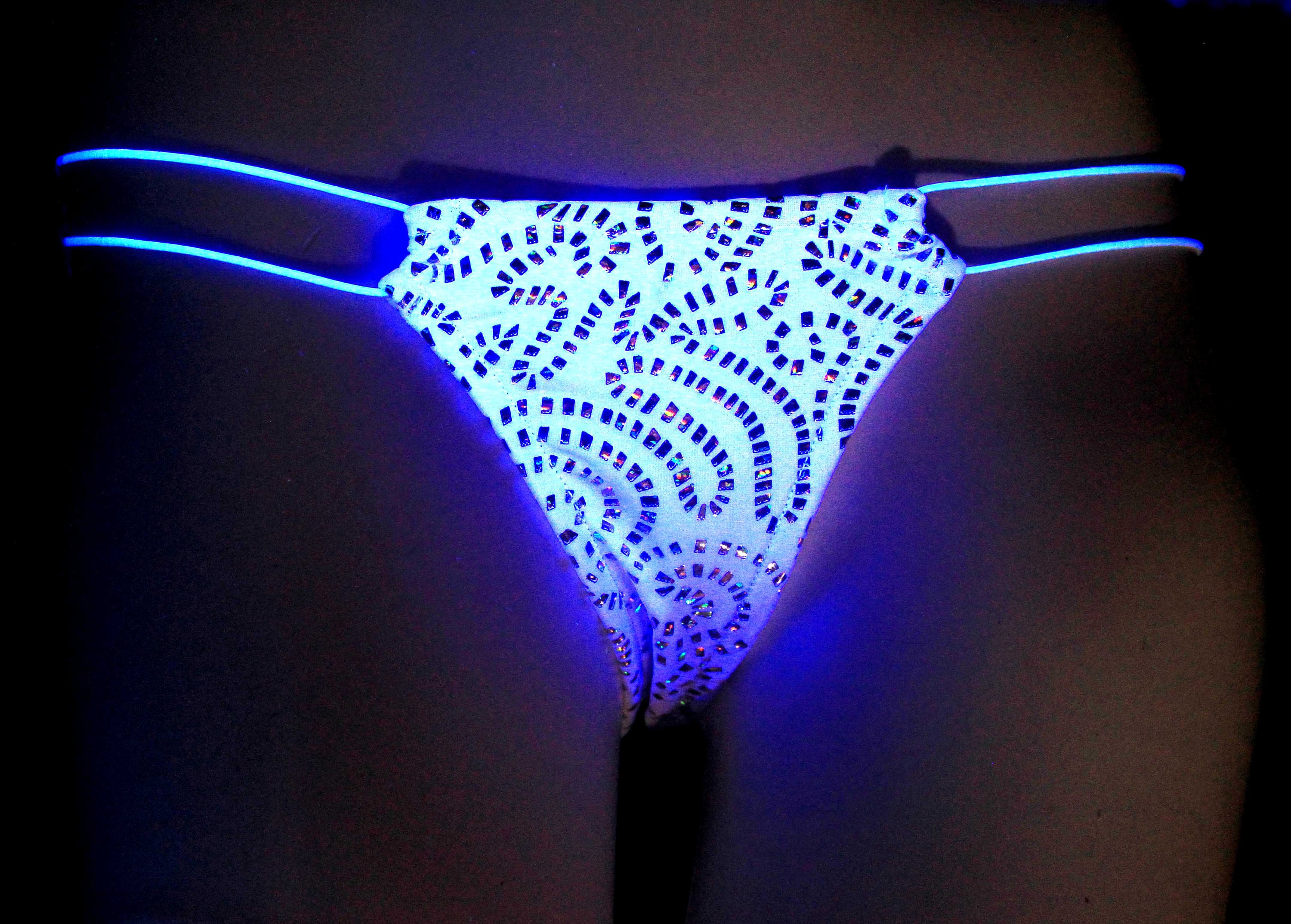 Tanga de mujer con espalda en T, talla UV NEON, color blanco plateado, spandex, stripper, rave, club, exótico, baile, braguita, natación, TOPS triangulares a pedido