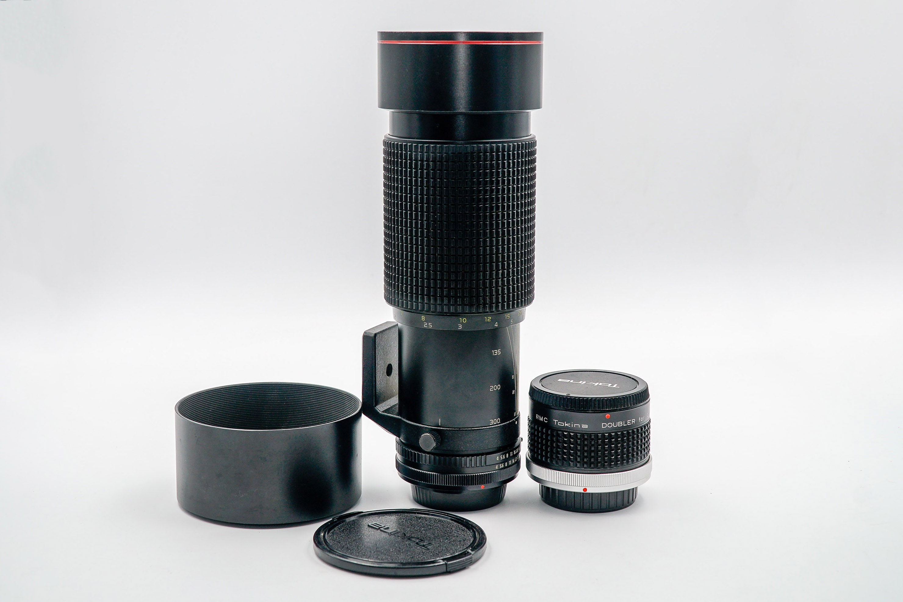 Tokina 100300mm ATX with constant f4 aperture lens, Canon FD Mount