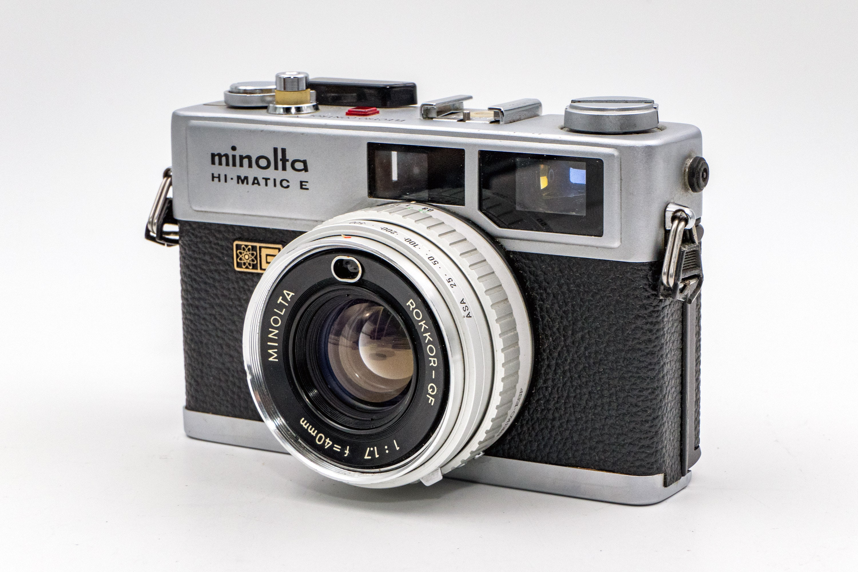 Minolta Hi-Matic E Rangefinder with Rokkor-QF 40mm 1:1.7 fast lens 