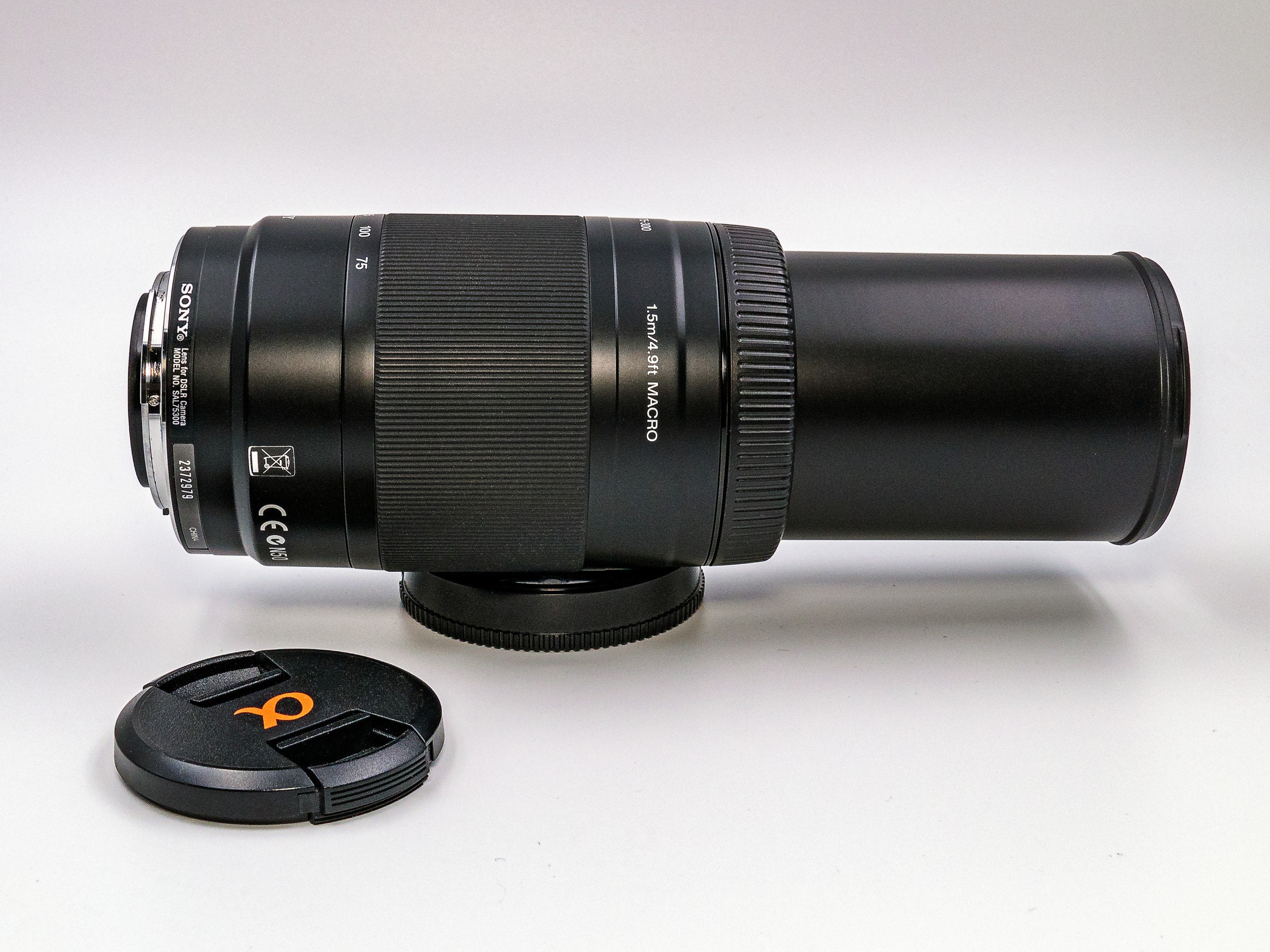 Sony 75300mm f/4.55.6 Compact Super Telephoto Zoom Full Frame Lens