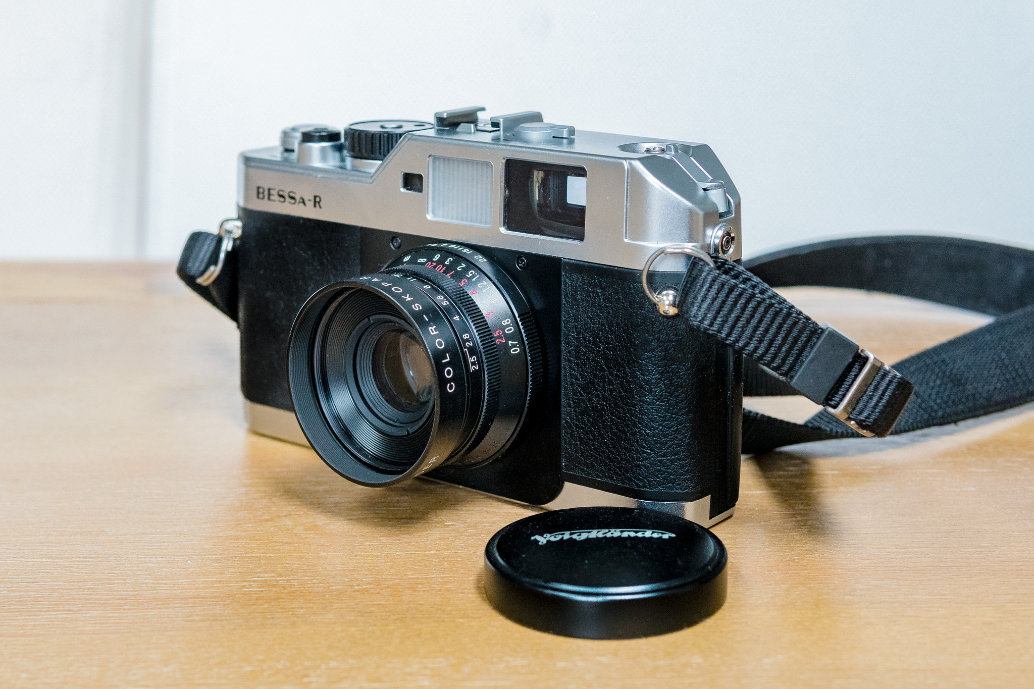 Voigtlander Bessa-R Rangefinder with Voigtlander COLOR-SKOPAR 35mm 
