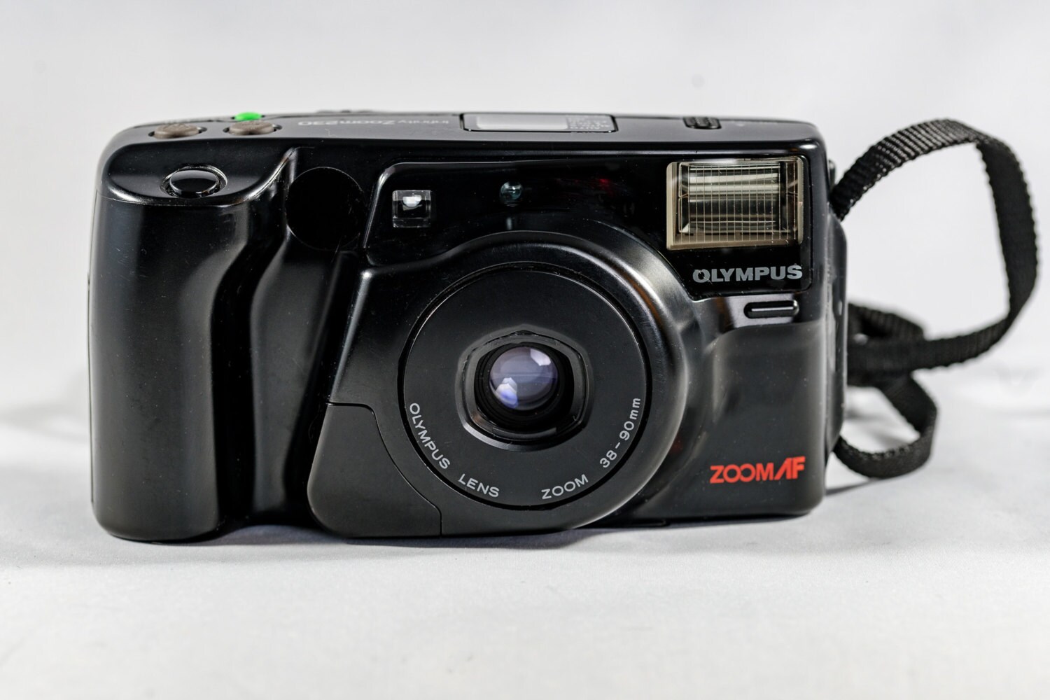 OLYMPUS Infinity Zoom 230 AllinOne Camera with 38mm 90mm Aspherical