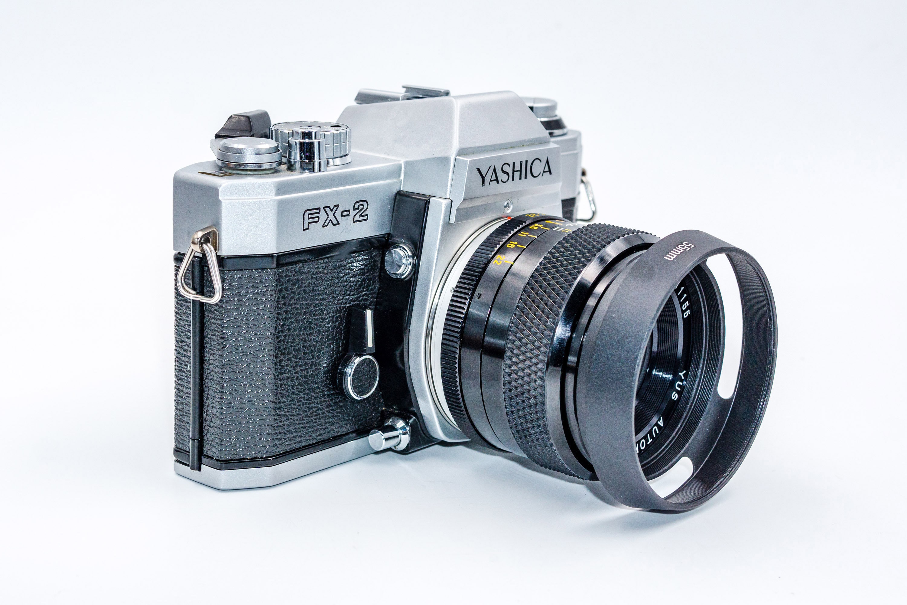 YASHICA FX2 with 28mm f2.8 Automatic Prime Yashica Lens, Bundled with additional lens and