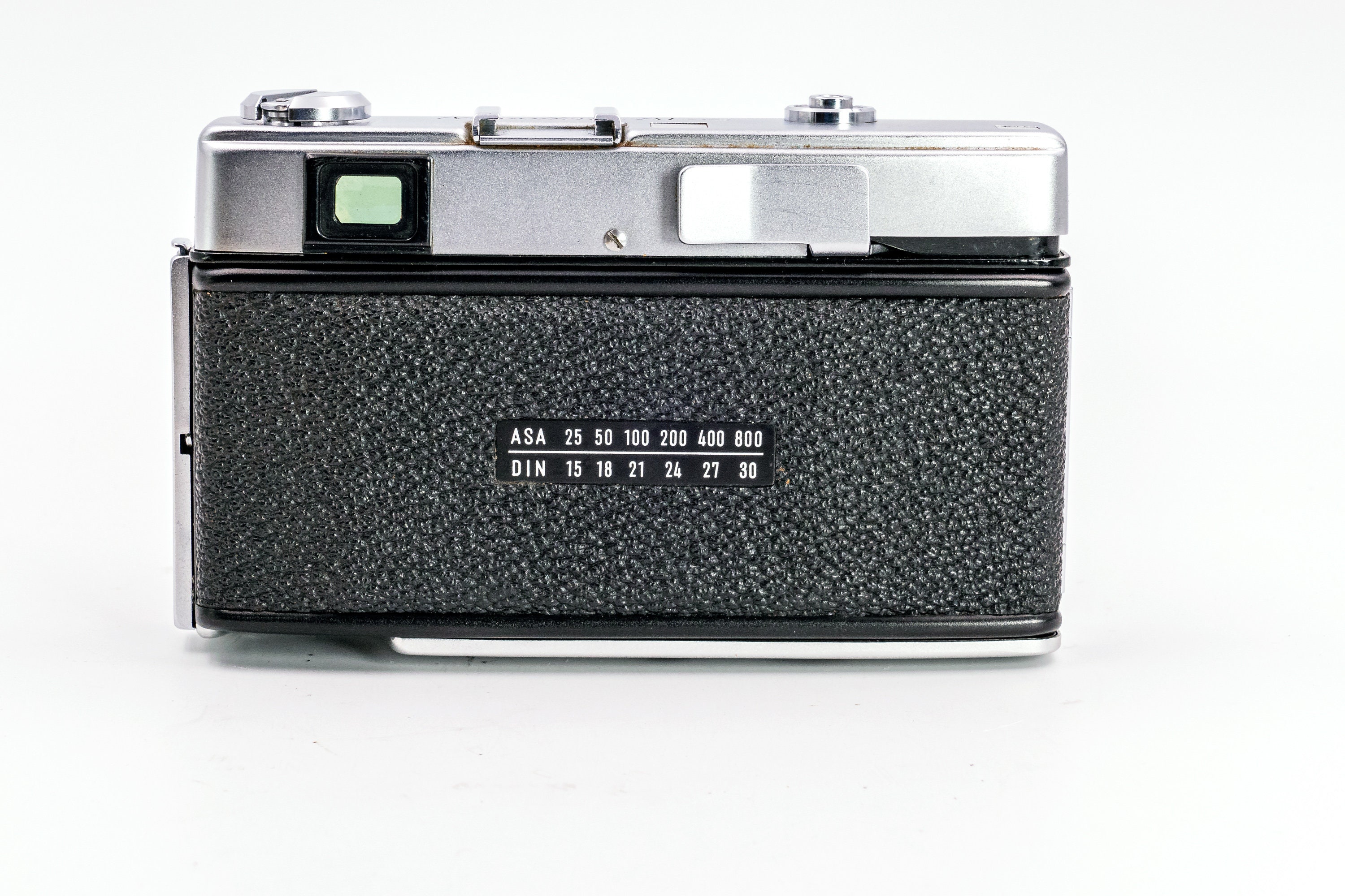 Minoltina ALS Rangefinder with Minolta RokkorQF 40mm f1.8 lens in