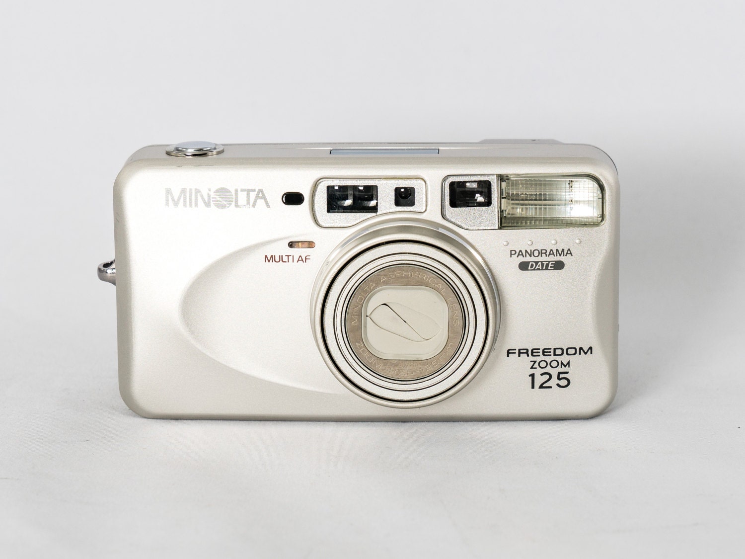 Excellent Minolta Freedom Zoom 125 PointandShoot Cameras loaded with