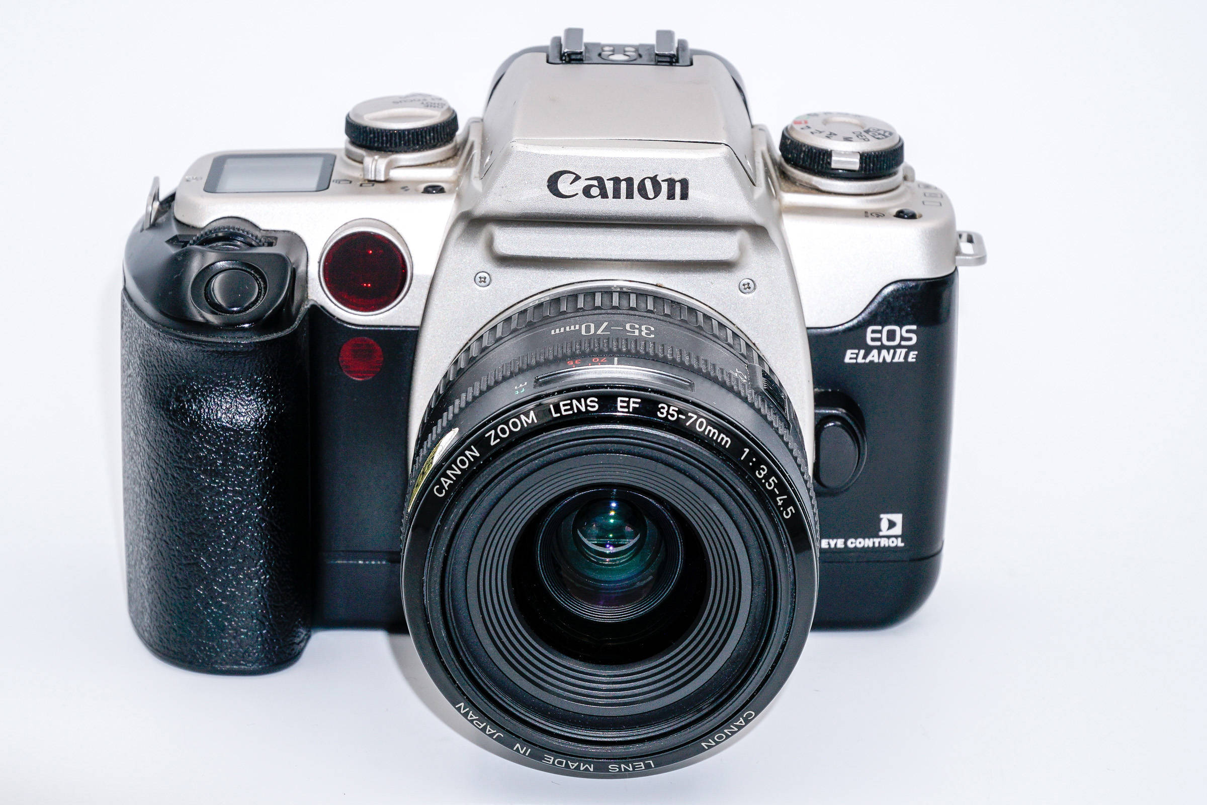 Canon Elan IIe SLR Film Camera with Canon FE 3570mm Lens. Excellent