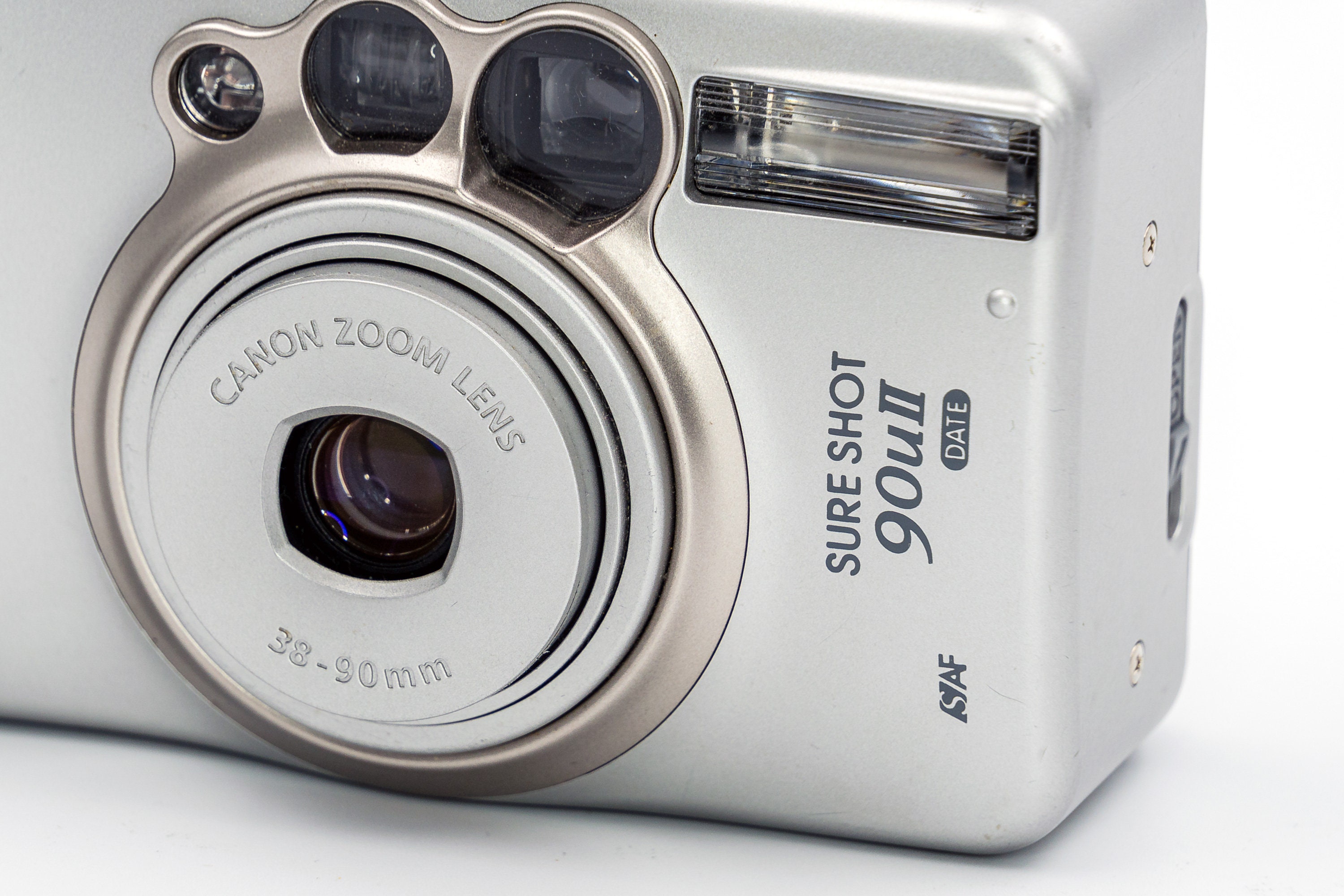 Canon Sure Shot 90u II 35mm PointandShoot Camera with Canon 3890mm