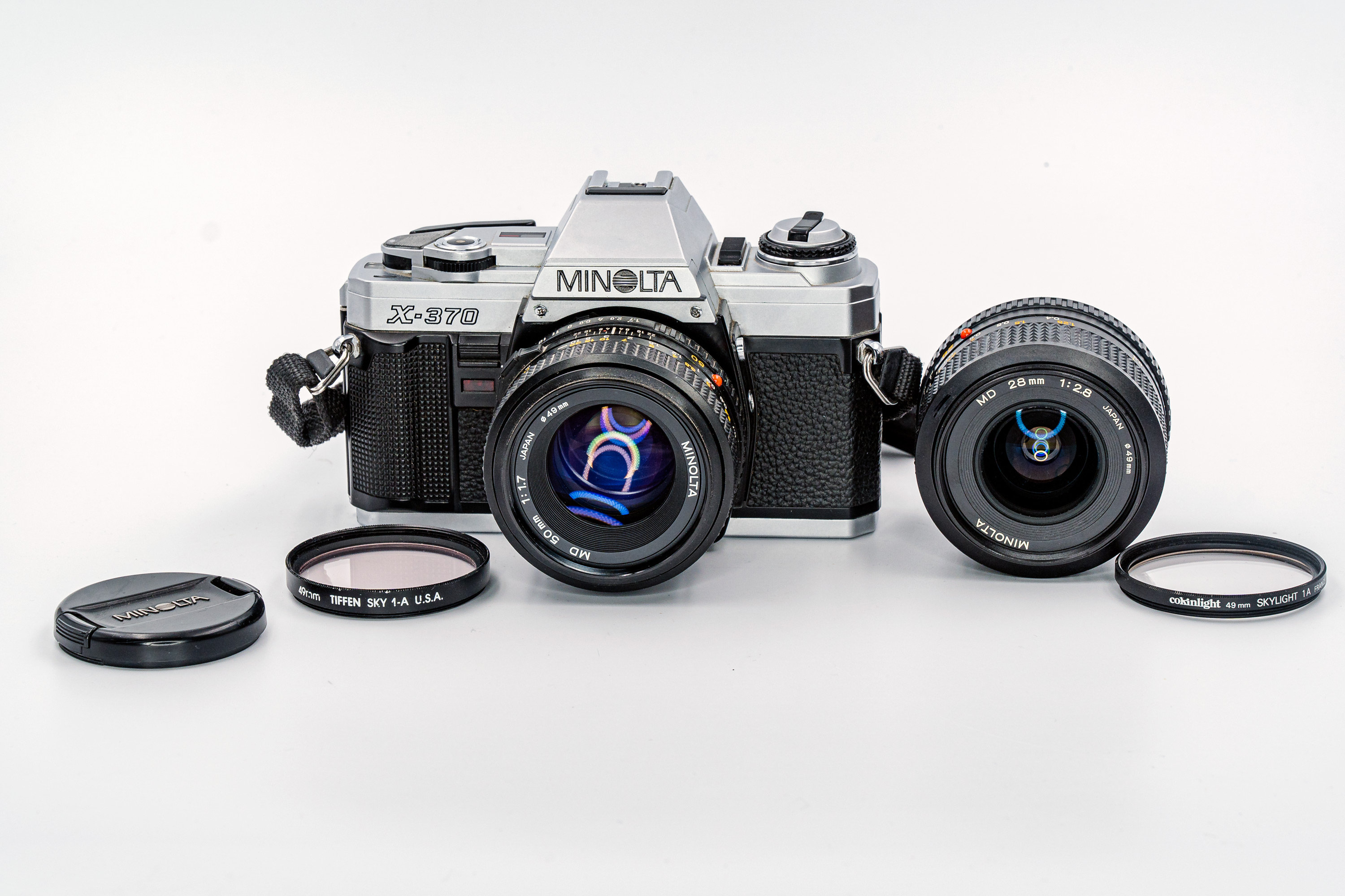 Minolta x-370 SLR Film Camera with Minolta MD 50mm F1.7 Prime and Minolta  MD 28mm F2.8 Wide angle Lenses. Excellent Condition!