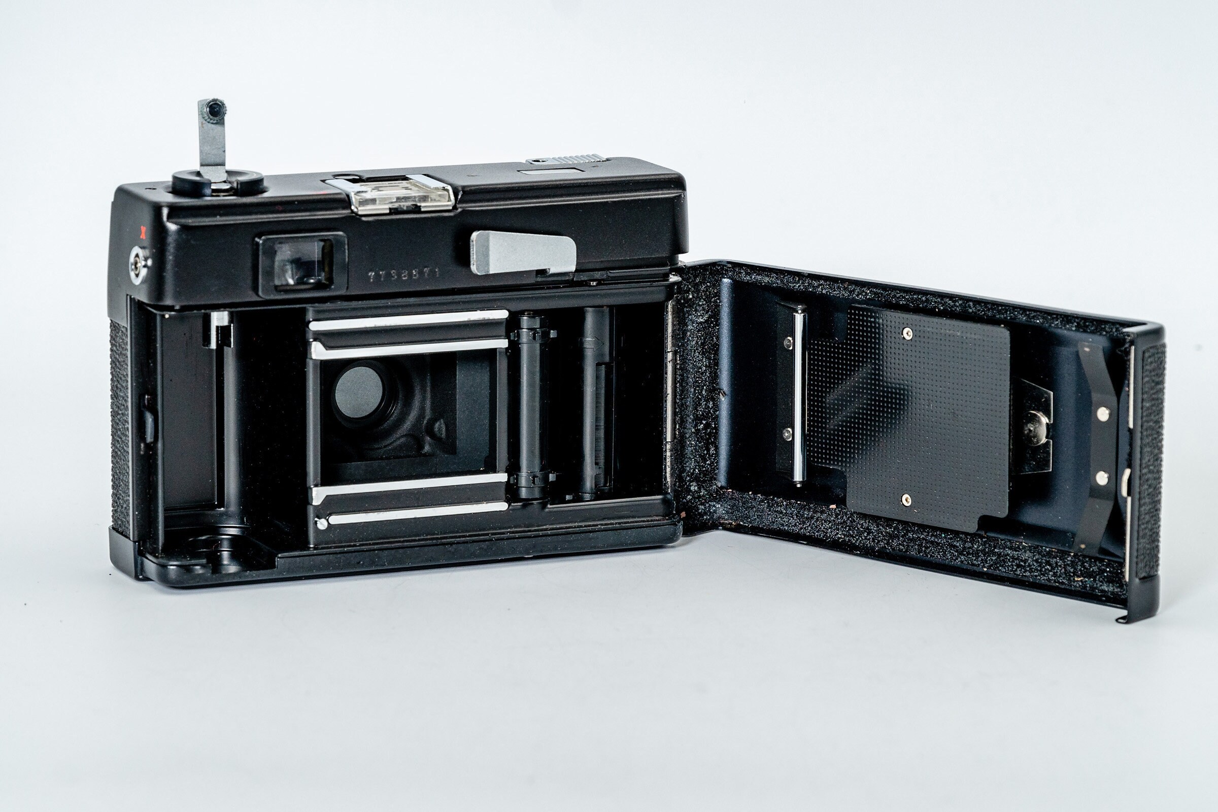 PORST 135S Rangefinder camera made by Cosina (Voigtlander). Light