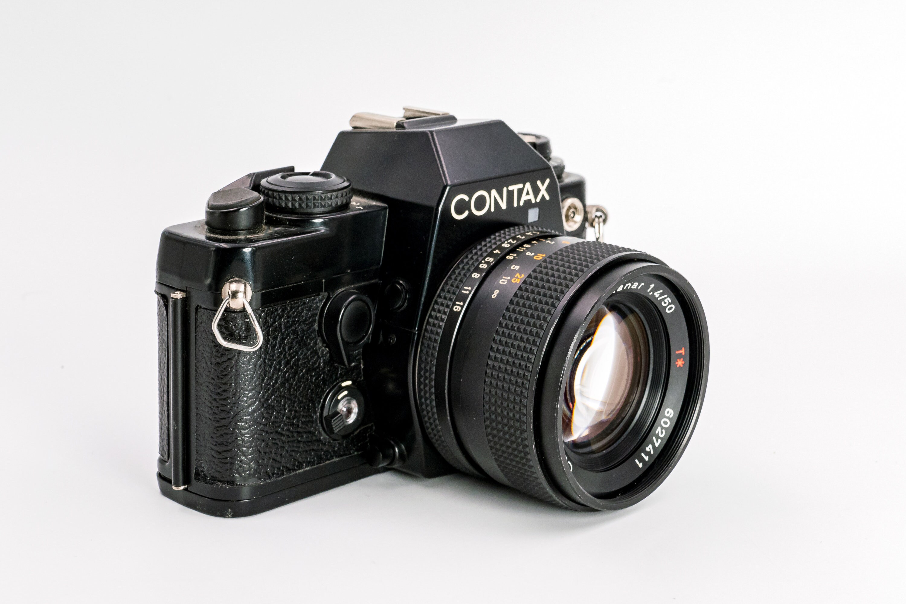 CONTAX 139 Quartz 35mm SLR Camera with Legendary Carl Zeiss Planar