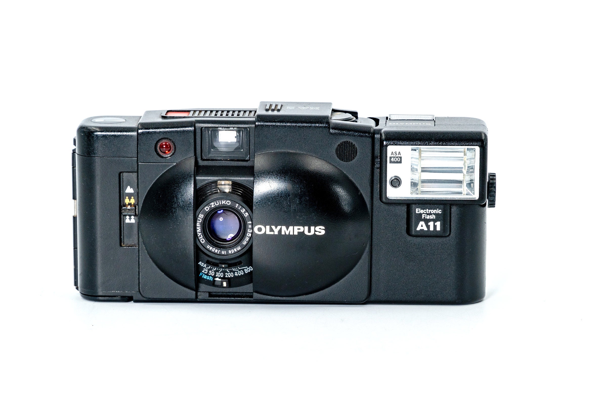 The Olympus-XA2 Super Compact Rangefinder with excellent D-Zuiko 35mm