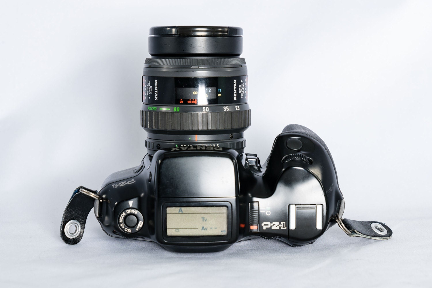 PENTAX PZ1 High End SLR Film Camera with PENTAXF 2880mm Zoom Lens. Mint!