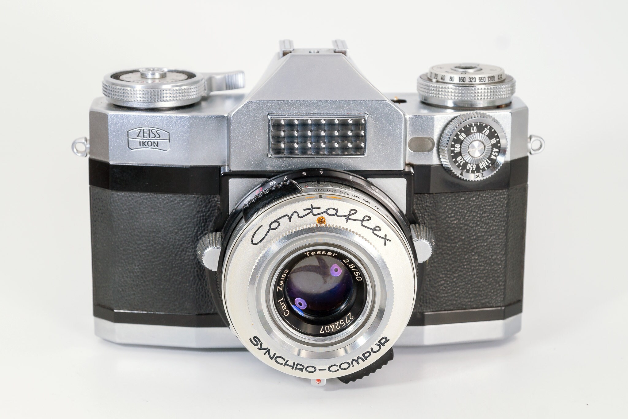 Zeiss Ikon Contaflex SLR Camera with CArl Zeiss Tessar