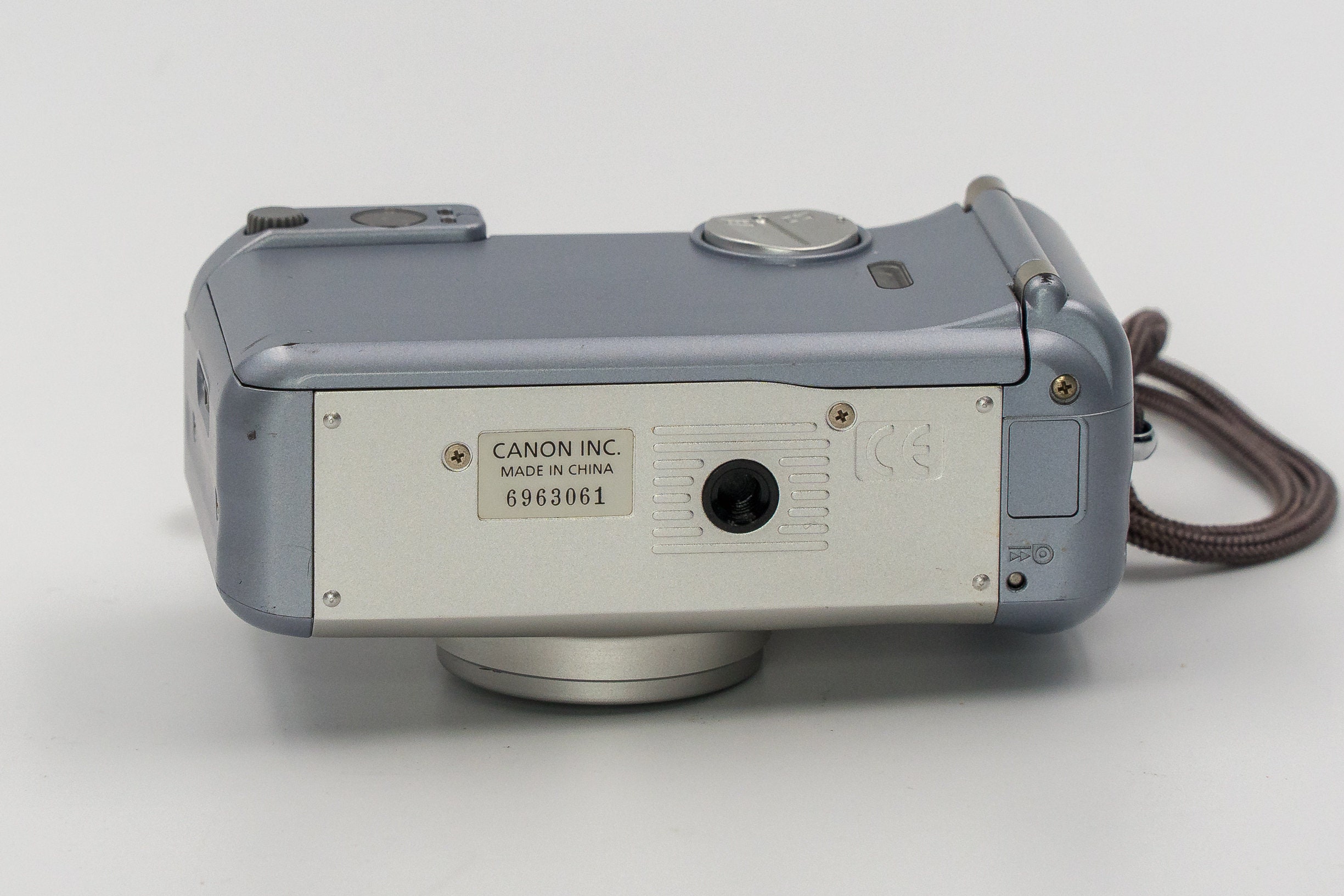 Canon Sure Shot 130u 35mm PointandShoot Camera with Canon 38130mm