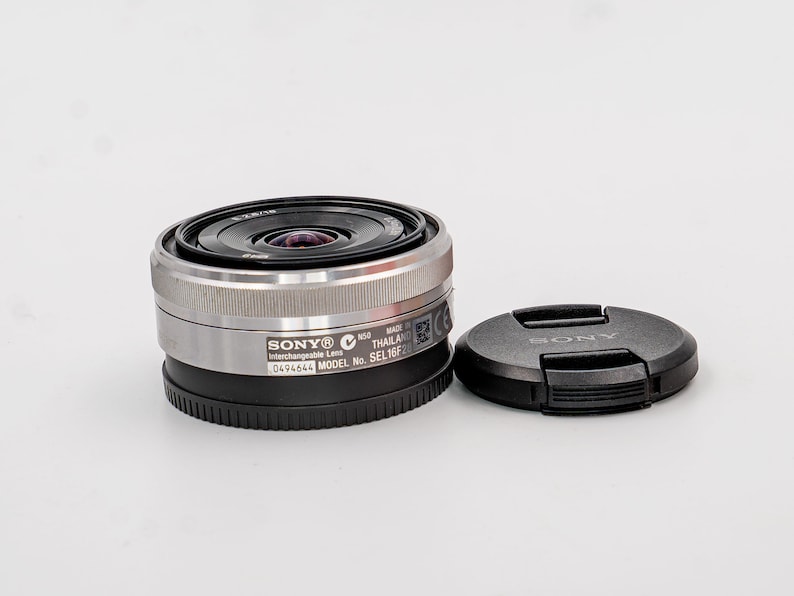 SONY 16mm F2.8 Lens for Sony APS-C Mirrorless cameras